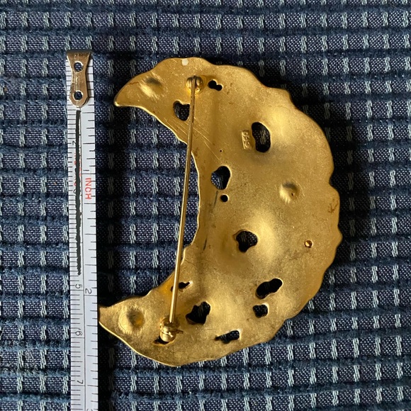 Crescent 🌙 Moon Enameled with “bling” Pin - Picture 3 of 4